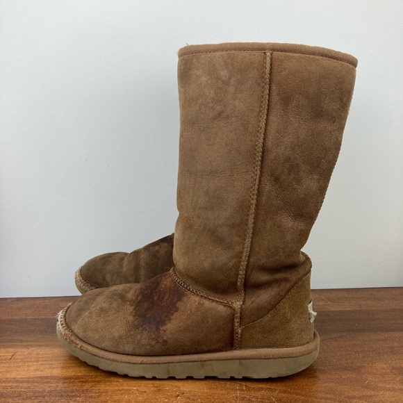 UGG Australia Classic Tall Chestnut Shearling Suede Boots 5229Y Girls Size 5. - Picture 2 of 12